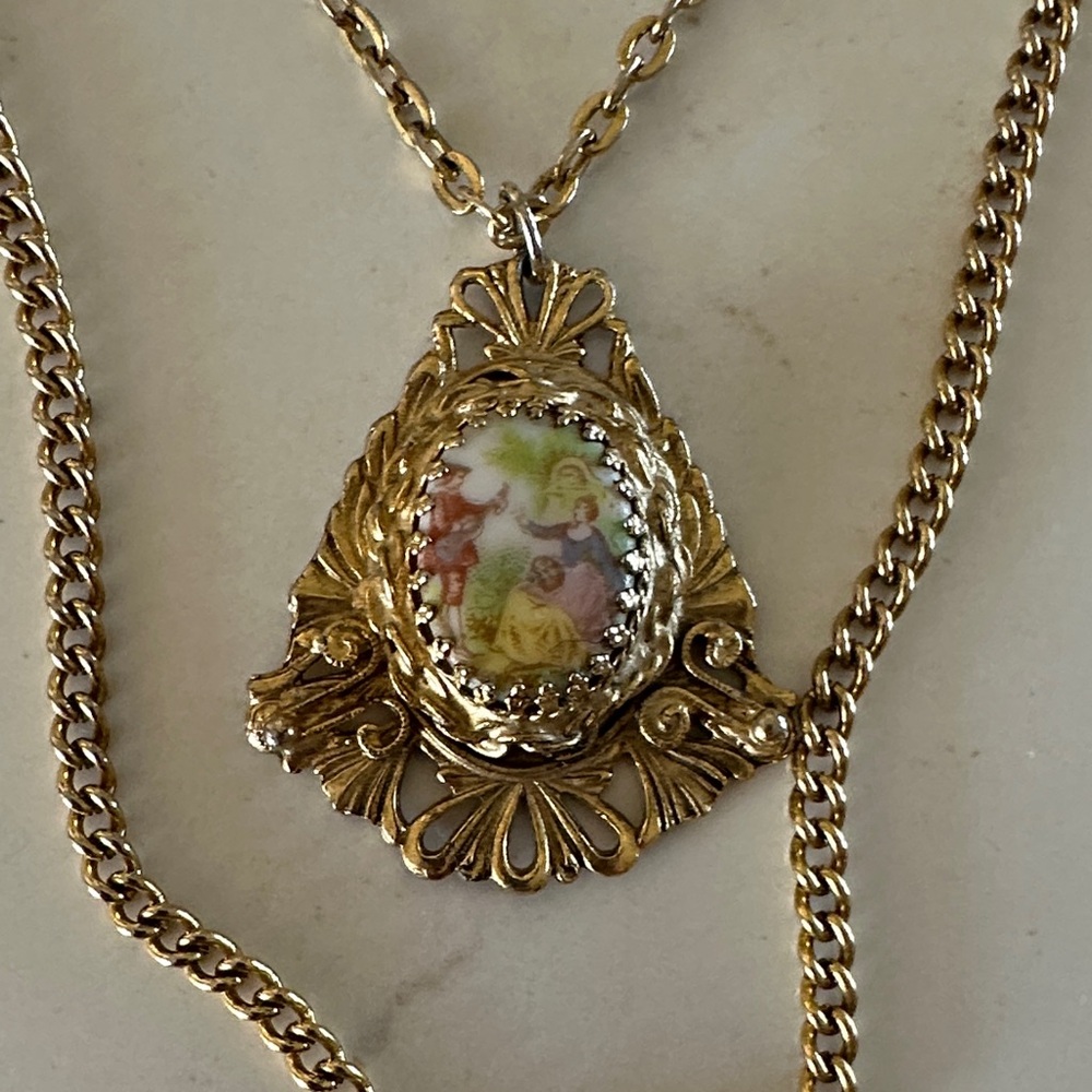 Vintage florenza Victorian Gold Pendant Necklace